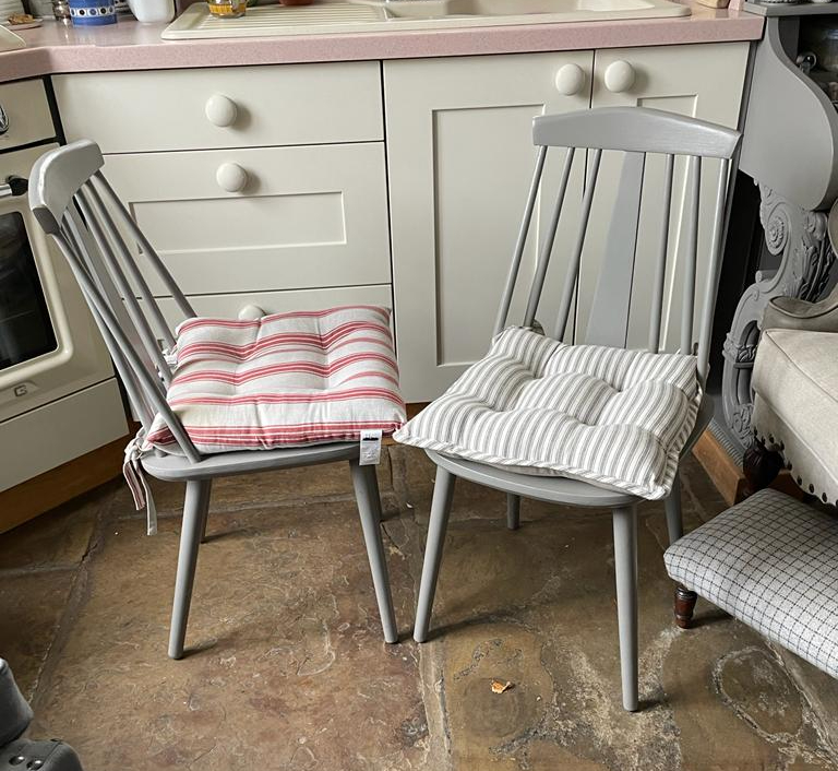Set of four kitchen chairs.